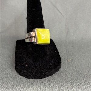 Silpada 0.925 silver Ring with yellow green Stone